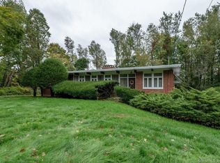 16 Totoket Rd, North Branford, CT 06471