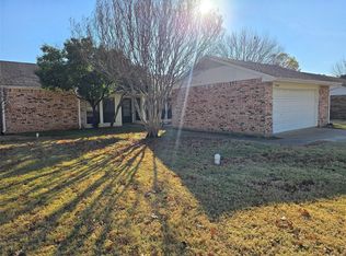 7008 Windhaven Rd, North Richland Hills, TX 76182