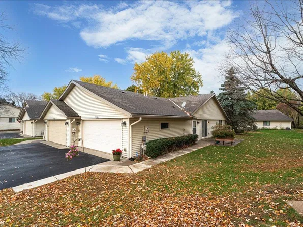 20300 Hunter Ct, Lakeville, MN 55044