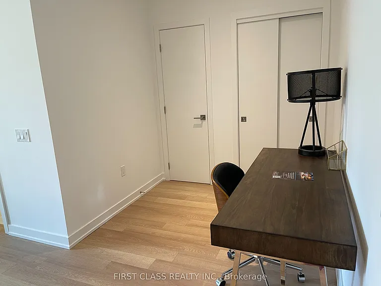 120 Carrick Trl #306 — Photo 4