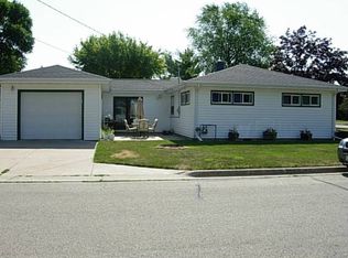 702 Riverview Dr, Winneconne, WI 54986