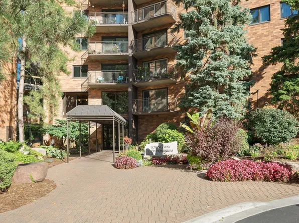 210 W Grant St APT 218, Minneapolis, MN 55403