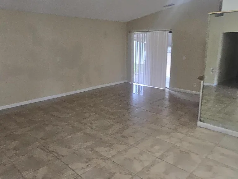 4941 Marbella Rd N — Photo 3