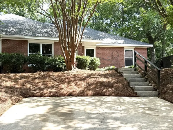 1398 Kurt Cir, Auburn, AL 36830
