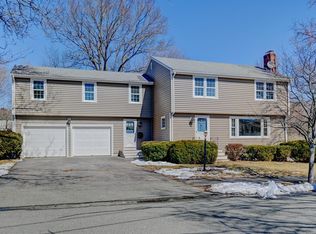 4 Brentwood Cir, Danvers, MA 01923