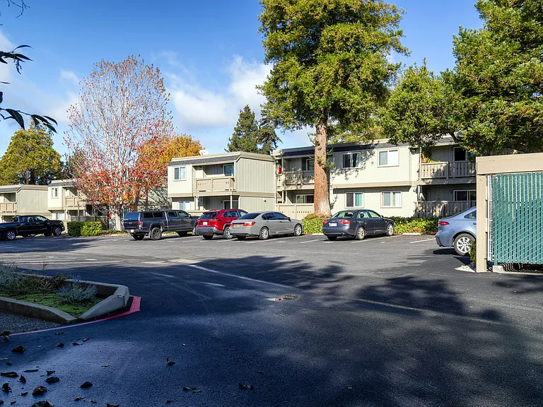 Rosedale Apartments — Photo 25