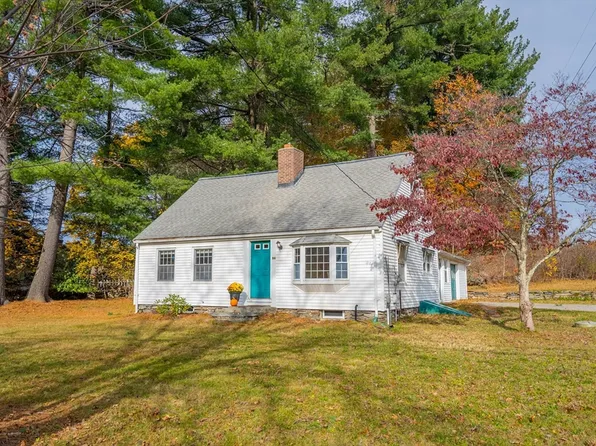 94 Grove St, Shrewsbury, MA 01545