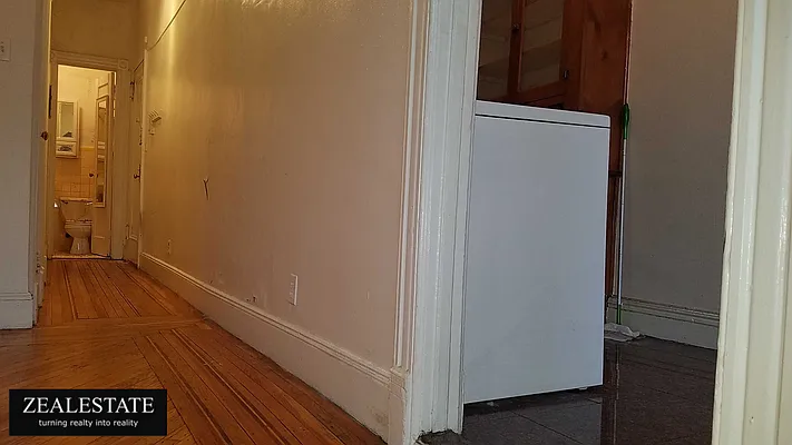 Rented by ZealEstate Group Inc | media 30