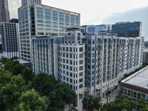 Trace Midtown Luxury Apartments