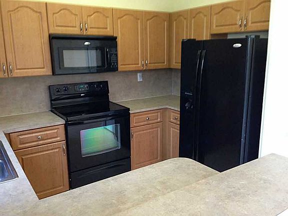 3rd image of 7634 NW 116th Pl