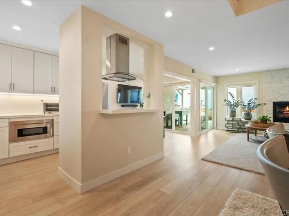 6757 Heath Ct, Carlsbad, CA 92011