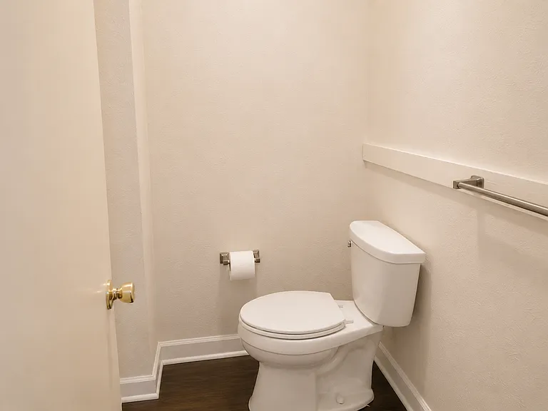 126 Hollyhill Ln #126 — Photo 24