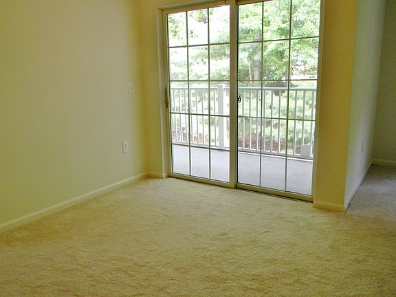 Dining Rm opens to balcony