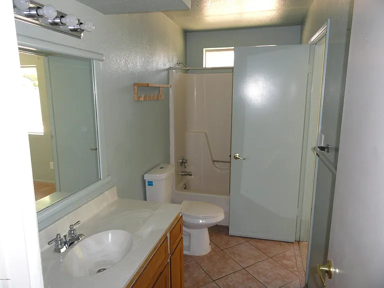 3338 W Tonto Ln — Photo 4