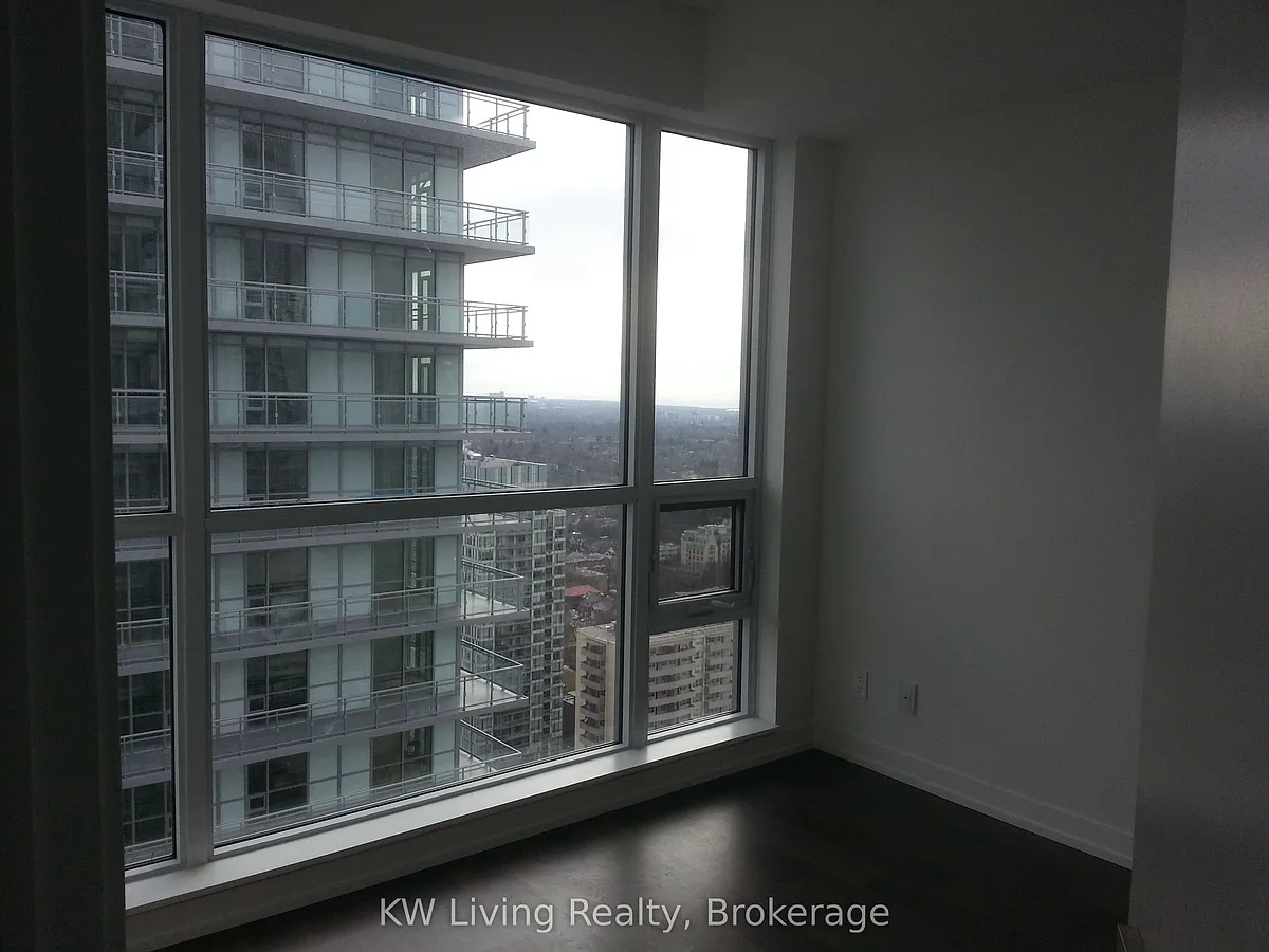 Building Photo - 89 Dunfield Ave #2906