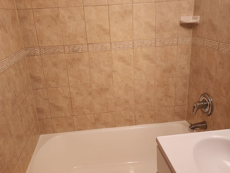 2nd image of 8625 Van Wyck Expy APT 501