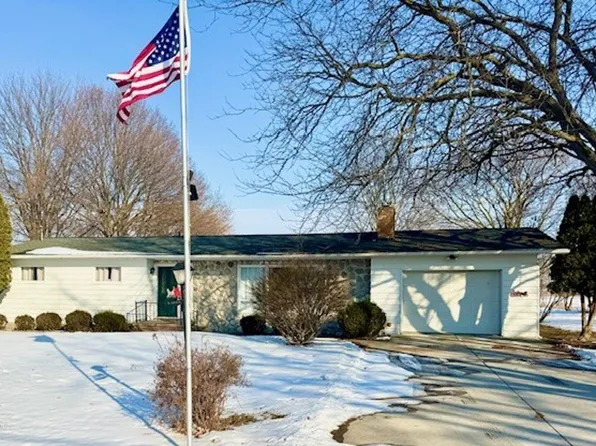 1307 S State Rd, Ithaca, MI 48847