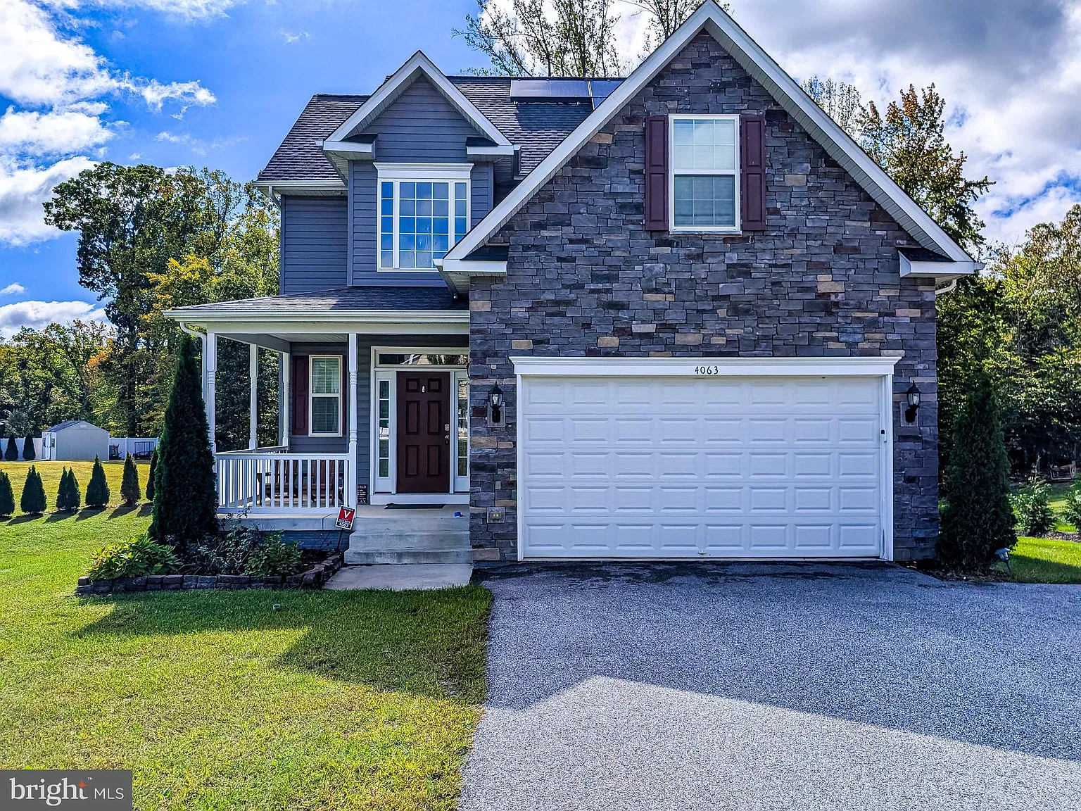 4 bed, 2.5 bath, 1832 sqft, $3,000 — Photo 2