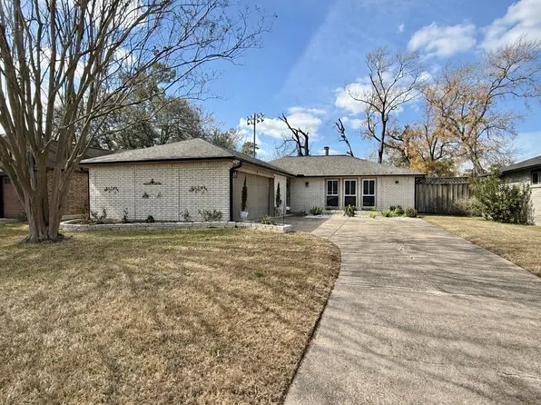 214 Maybrook Dr, Houston, TX 77015