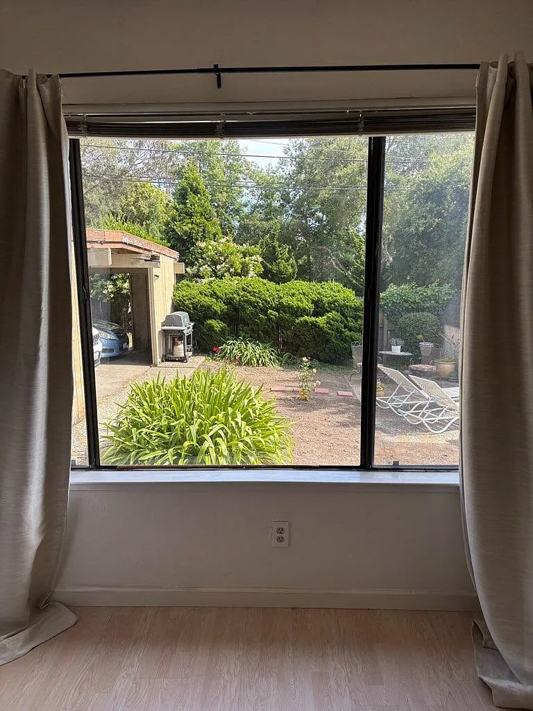 Curtains and/or blinds are already included in each apartment.