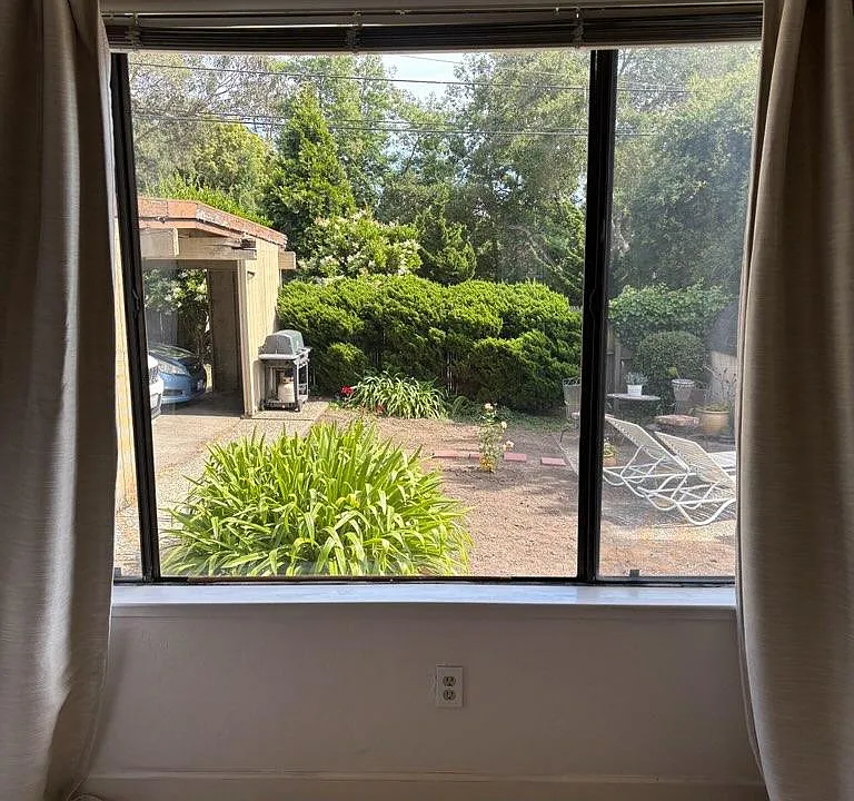 Curtains and/or blinds are already included in each apartment.