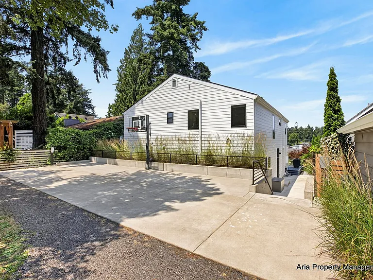 418 Northshore Rd — Photo 56