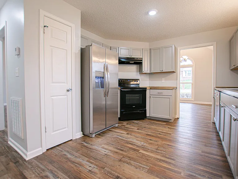 125 Whitehall Dr — Photo 10