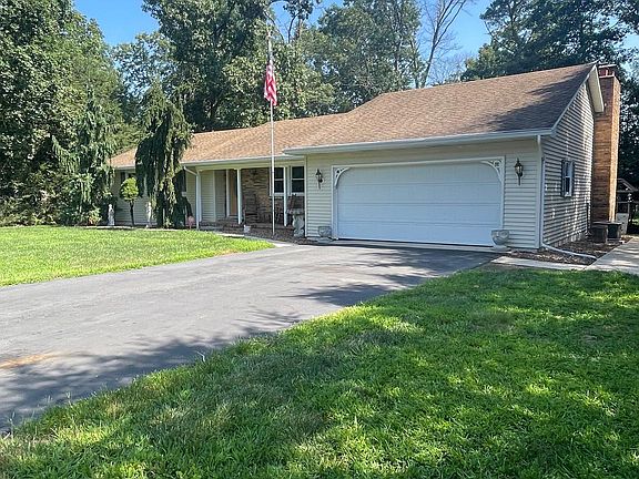 2nd image of 13 Malaga Dr