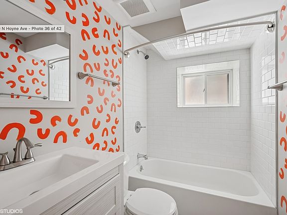 5th image of 1010 N Hoyne Ave #1