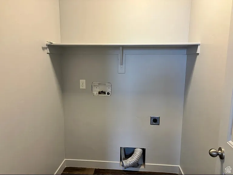 92 E Legacy Pkwy — Photo 16