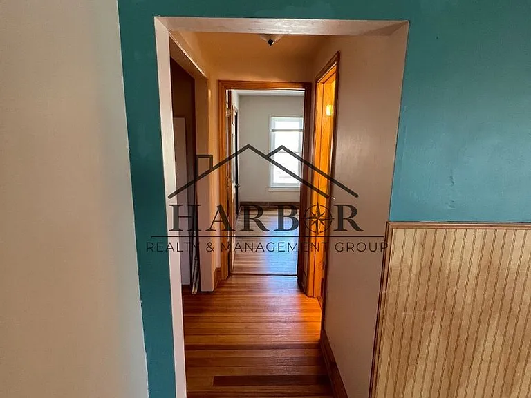 24 W Main St #5 — Photo 15