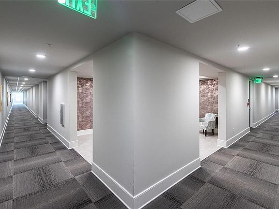 5th image of 900 Bartholomew St #321