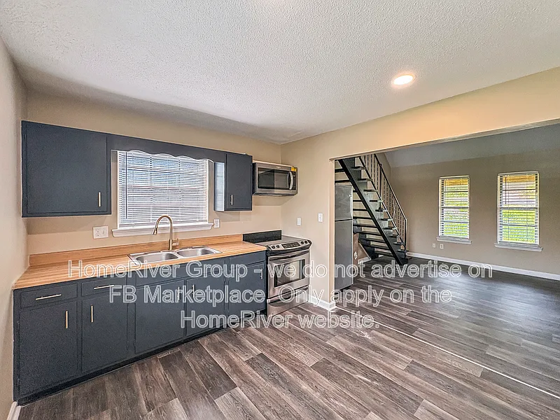 3245 Idlewild Dr #2