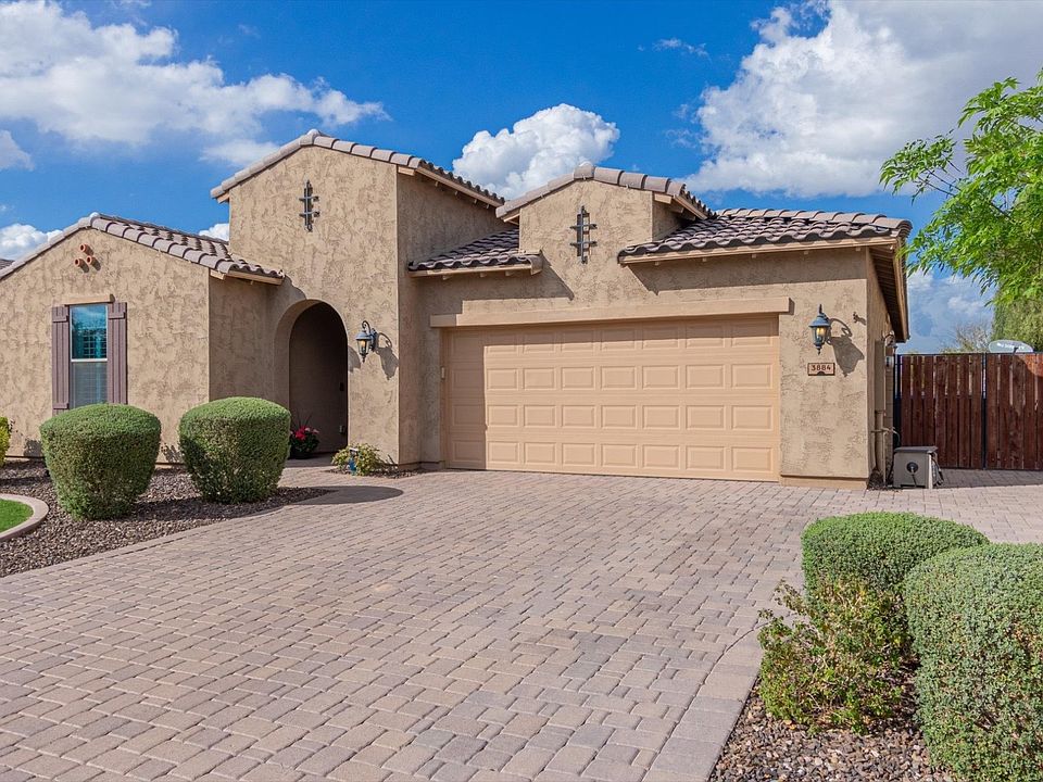 3884 E Strawberry Dr
