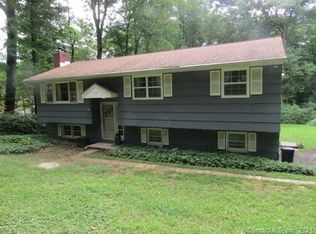 3 Old Bridge Rd E, New Fairfield, CT 06812