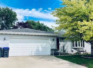 1138 Tullar Rd, Neenah, WI 54956