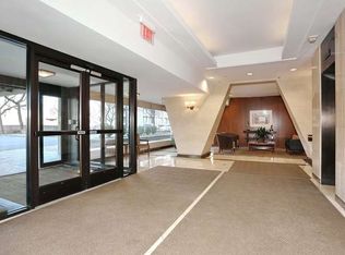3 Horizon Rd APT 608, Fort Lee, NJ