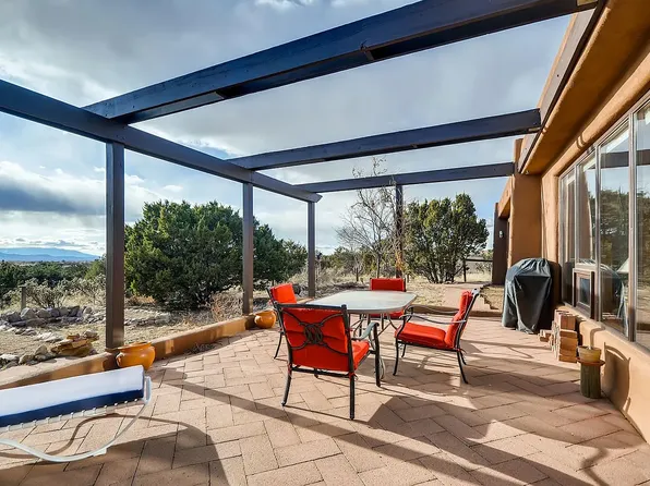 17 Alondra Rd, Santa Fe, NM 87508