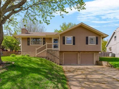 2040 NE Patterson Dr, Lees Summit, MO, 64086