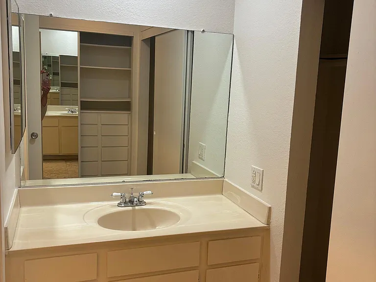 7948 Mission Center Ct #D — Photo 10