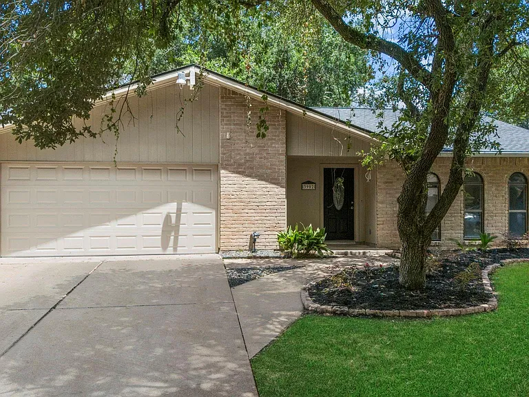 3902 Marywood Dr — Photo 45