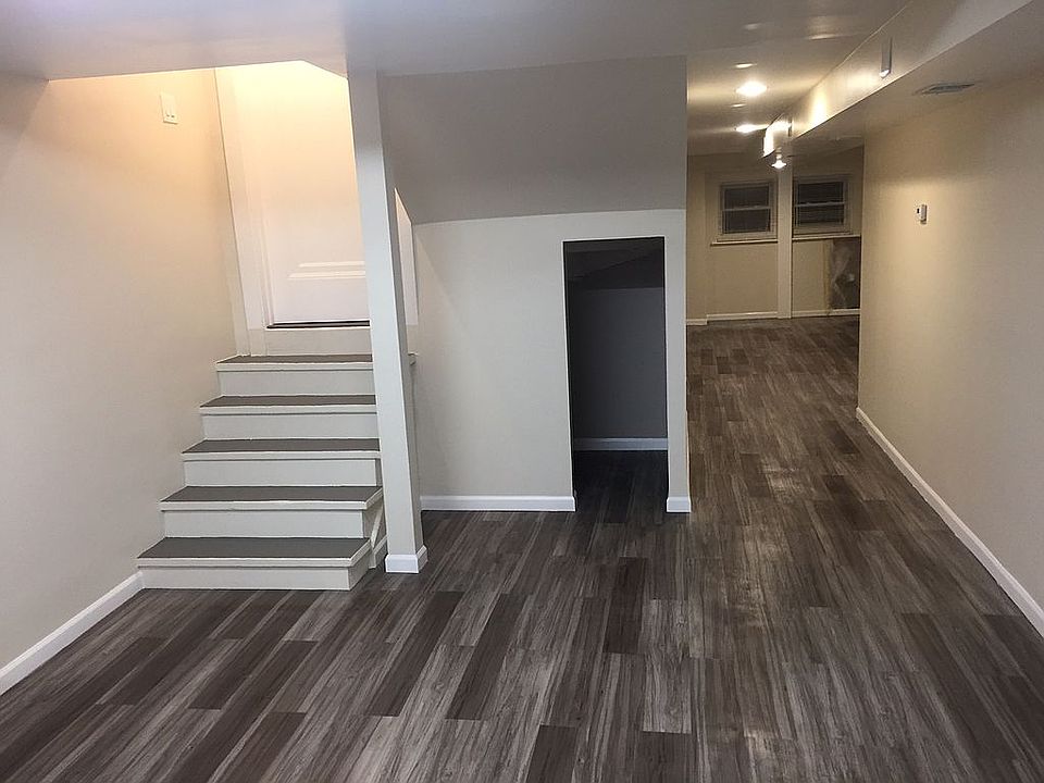 1st image of 6419 N Leavitt St #B