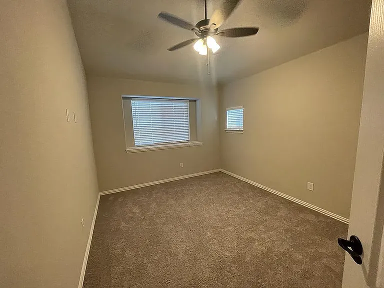 2306 Ranchwood Dr — Photo 27