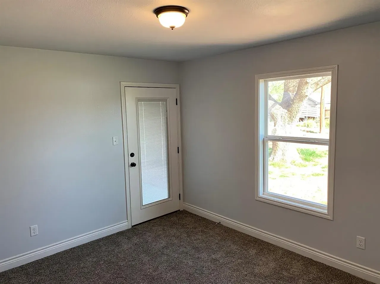 3 bed, 1623 sqft, $700 — Photo 2