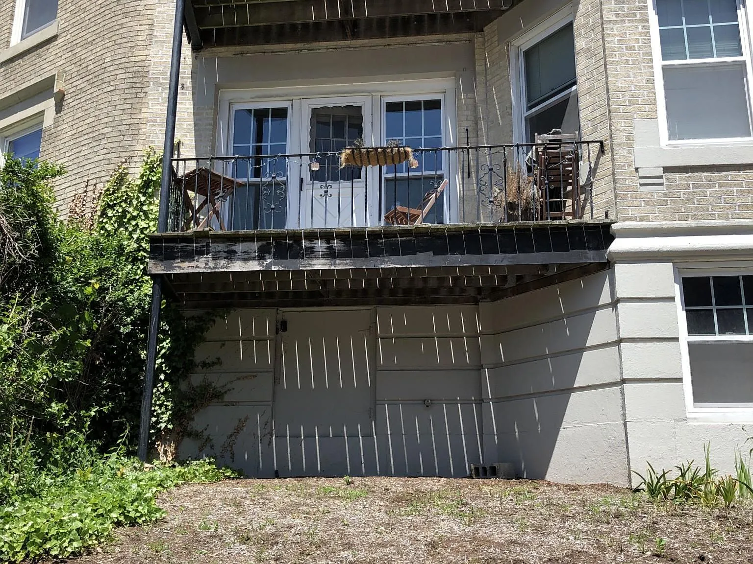 49 Englewood Ave — Photo 2