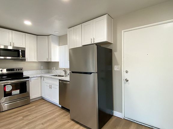 5th image of 5622 University Ave #31