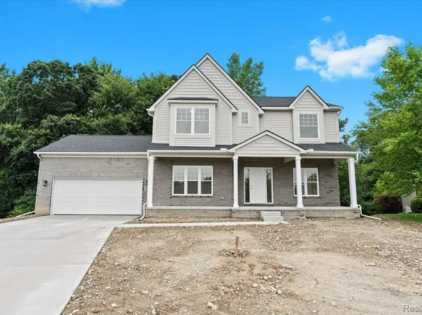 5179 Wimbledon Cir, Ann Arbor, MI 48108