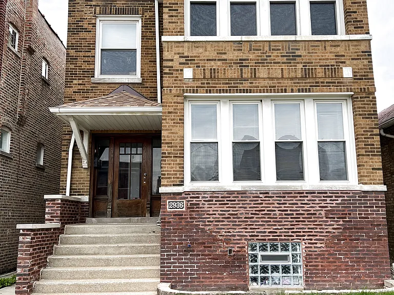 2936 N Harding Ave #G — Photo 16