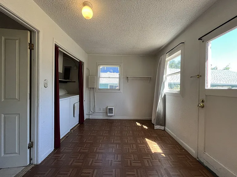 6906 N Newcastle Ave — Photo 27