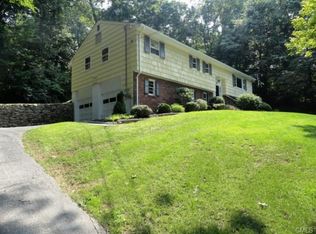 953 Red Fox Rd, Orange, CT 06477